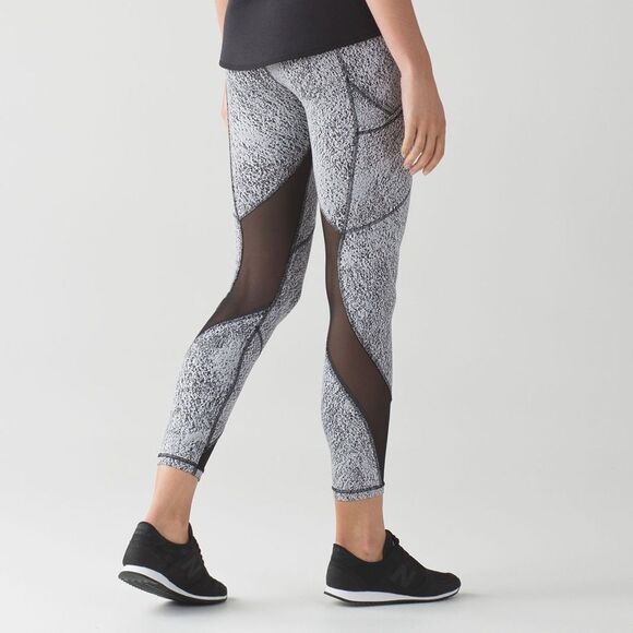 Lululemon Outrun Tight Power Luxtreme Spray Jacquard White Black Leggings - Picture 2 of 10